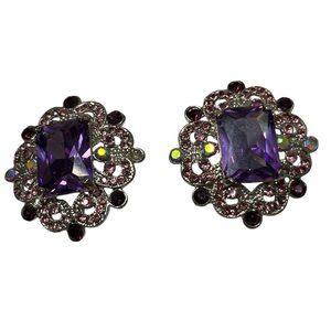110 Stud
Earrings Emerald Cut Purple